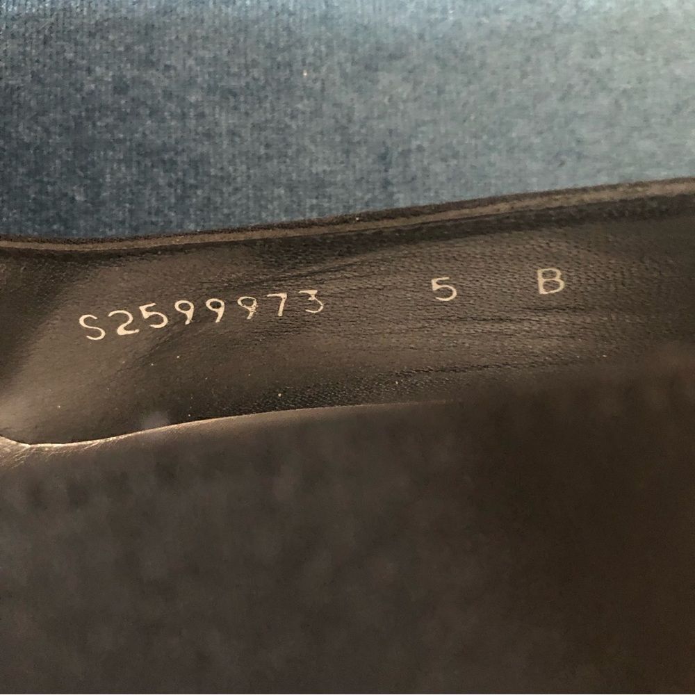 Stuart Weitzman Black Pumps Squared Toe Size 5 - image 4